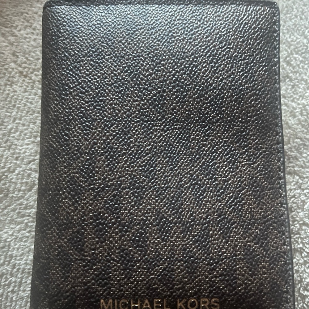 Michael Kors Textured Brown Card Holder